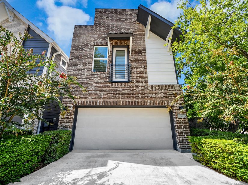 4447 Whitney Oak Lane, Houston TX 77018
