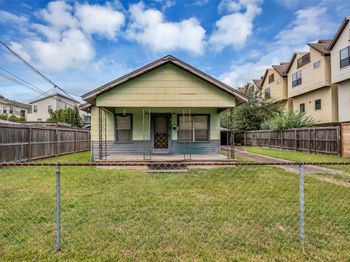 1503 W 25th Street