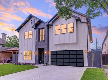 1721 Du Barry Lane