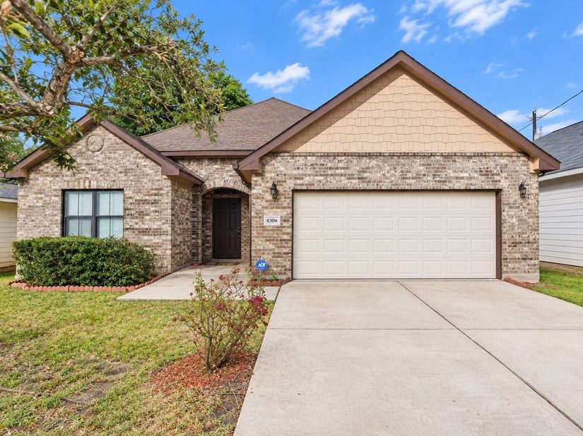 8306 Brandon Street, Houston TX 77051