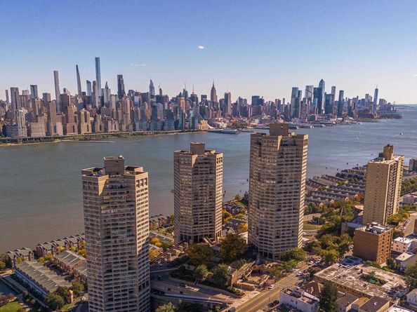 7002 Blvd East 22A, Guttenberg NJ 07093