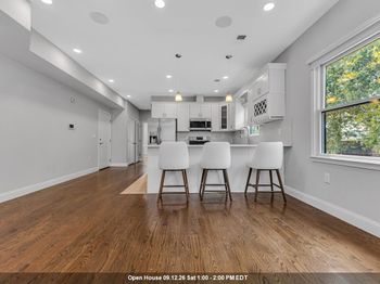 28 Giles Ave