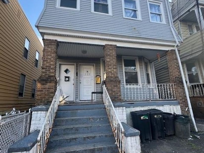 119 Woodlawn Ave, Jersey City NJ 07305