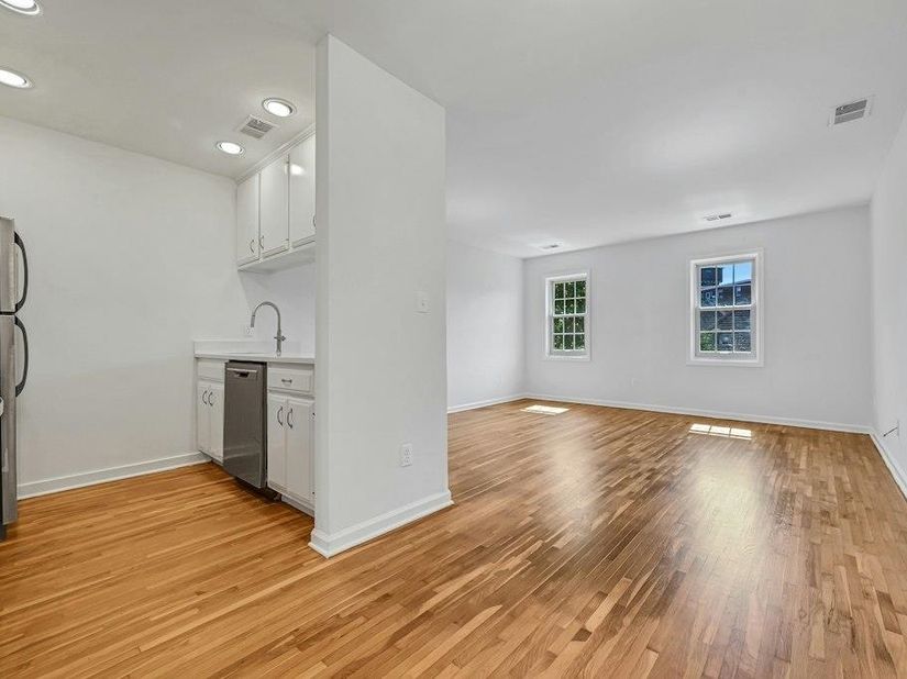456 9th St 26, Hoboken NJ 07030