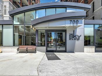 700 1st St