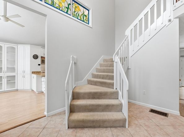 2 Grove St, Framingham MA 01701