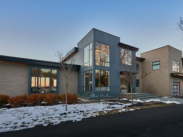 85 Forbes Rd, Milton MA 02186