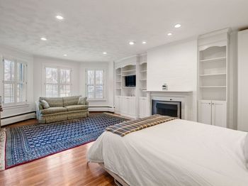 236 Beacon St