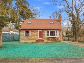 8 Cary Rd