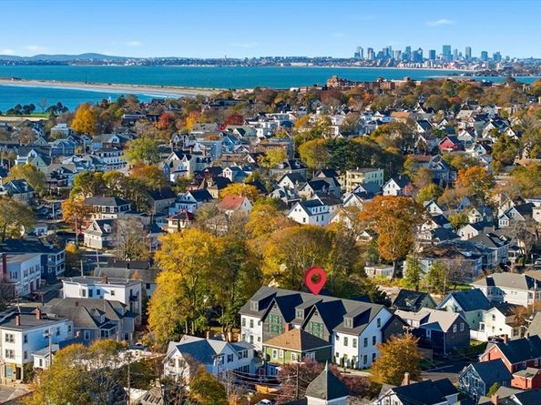 11 Boynton St. 201, Swampscott MA 01907