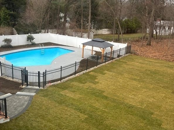 565 Elm St, Concord MA 01742