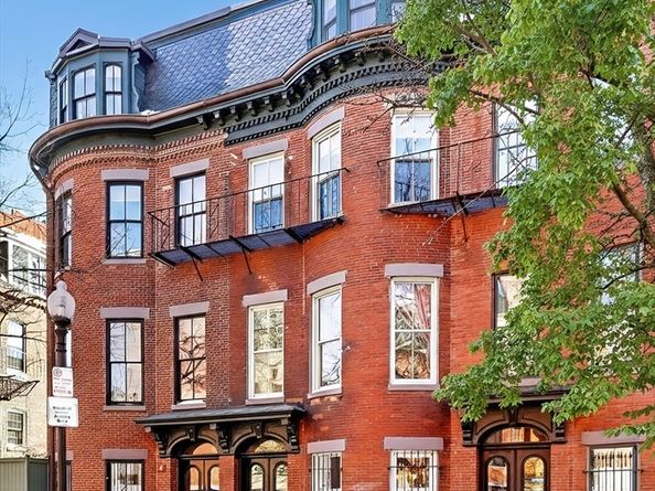 70 Montgomery St, Boston MA 02116
