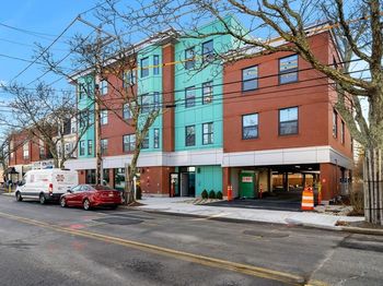 1151 Walnut St