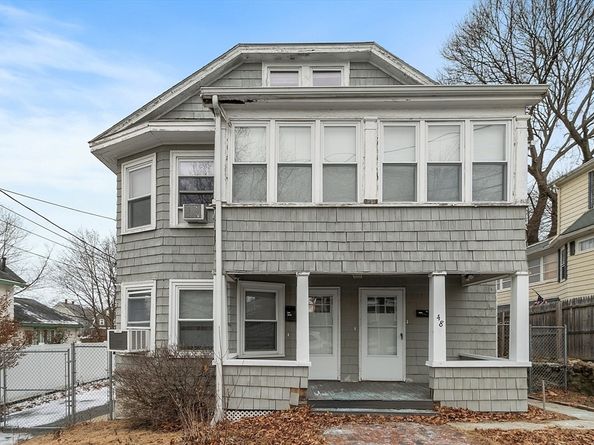 48 Saratoga St, Lynn MA 01902
