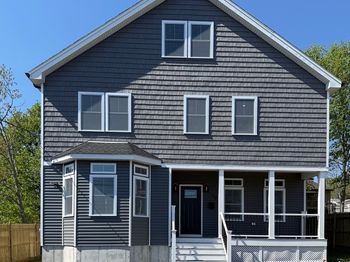 10 Banks St