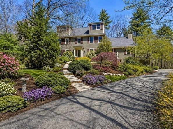 19 Pheasant Lane, Topsfield MA 01983