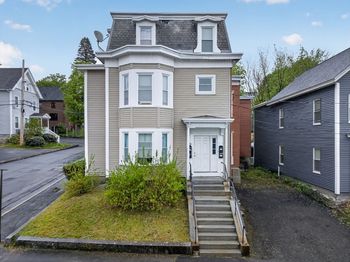 70 Myrtle Ave
