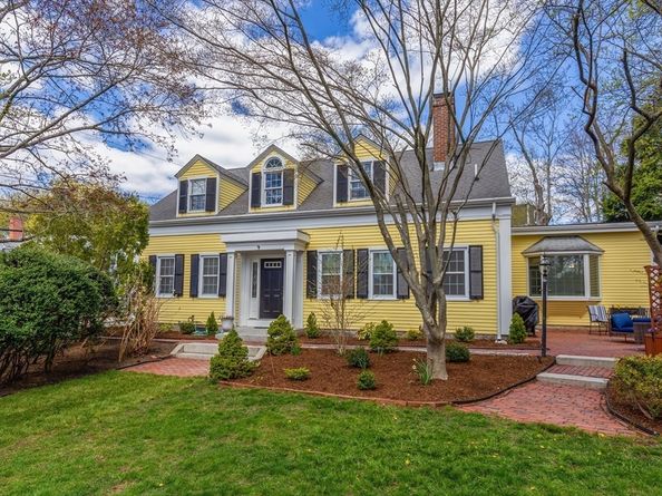 44 Russell St, Plymouth MA 02360