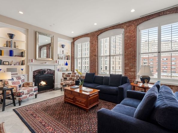 6 Edgerly Place 402/403, Boston MA 02116
