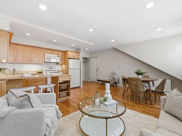21 Bowdoin Street 5C, Boston MA 02114