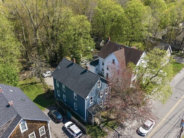 65 Oak Street, Middleboro MA 02346