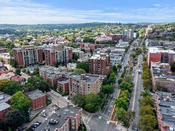 60 Longwood Ave