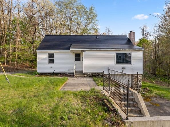 7 Darrow St, Worcester MA 01606
