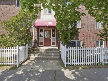 79 Holbrook Rd