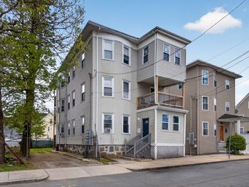 32 Callender St