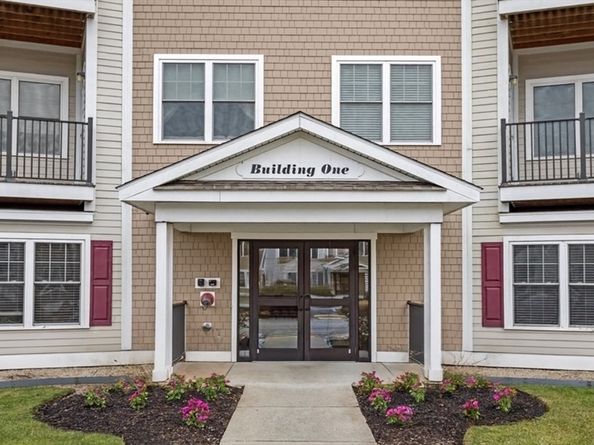 360 Andover St 1310, Danvers MA 01923