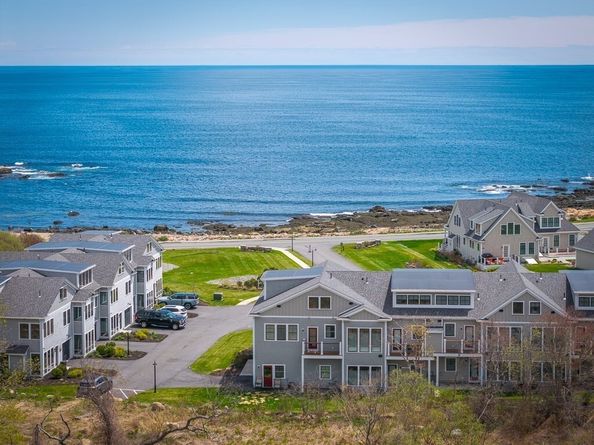 163 Atlantic Rd 6, Gloucester MA 01930