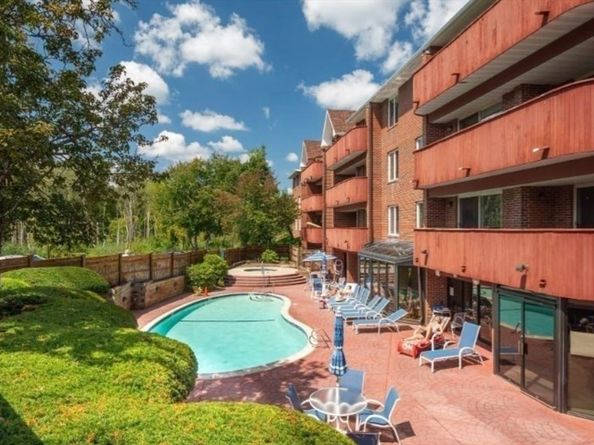 100 Rosemary Way 231, Needham MA 02494