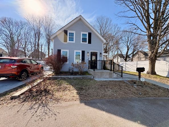 84 Emmet St, Brockton MA 02302