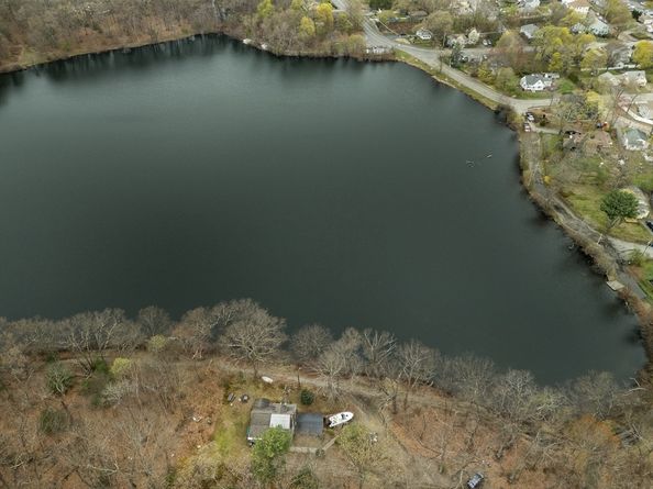 51 Reed Road, Shrewsbury MA 01545