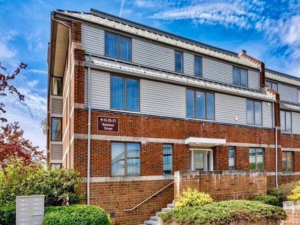 9-17 Baldwin St 15C, Newton MA 02458