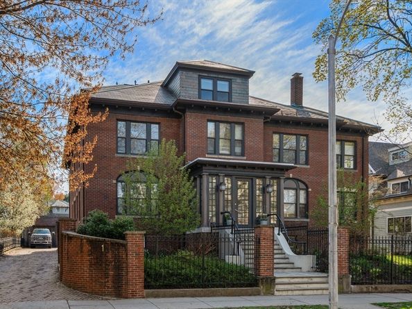 157 Babcock 2, Brookline MA 02446