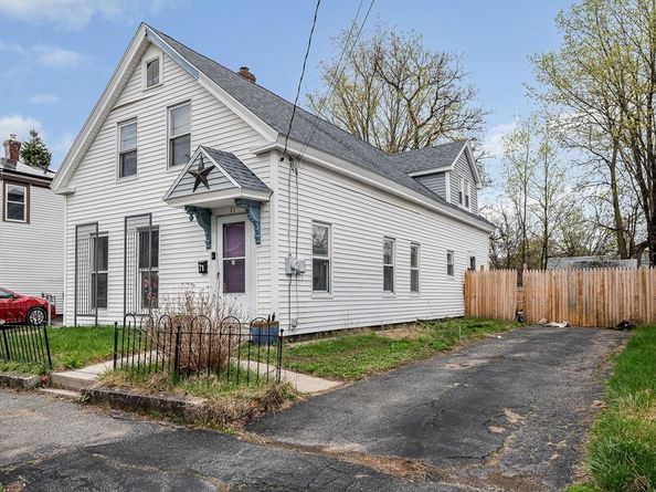 71 Snow St, Fitchburg MA 01420