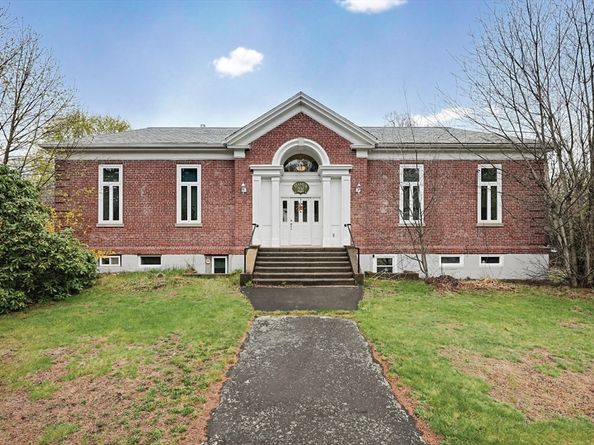 882 Park Street, Stoughton MA 02072