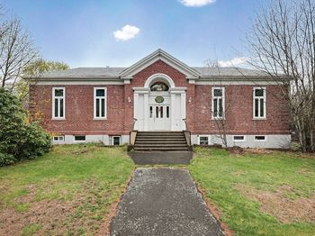 882 Park Street