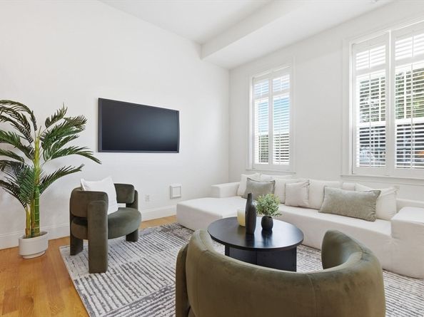 87 Franklin St 105, Quincy MA 02169