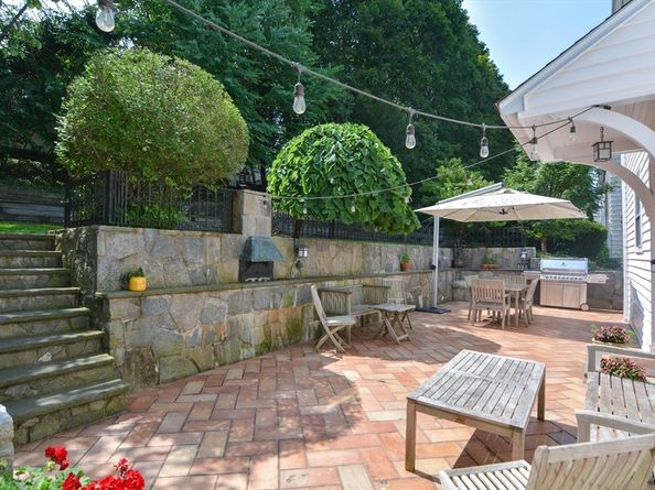 10 Radcliffe Rd, Belmont MA 02478