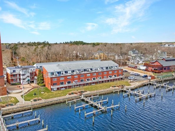 45 Main St 217, Wareham MA 02571