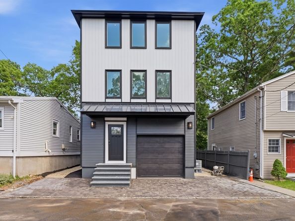 13 Audubon Rd, North Reading MA 01864
