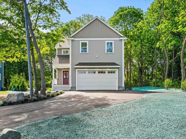 5 Ciaramitaro Ct, Gloucester MA 01930