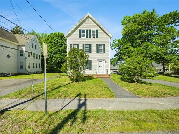 56 Everett St, Middleboro MA 02346