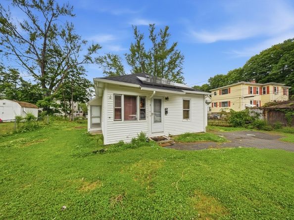 3 Brief St, Worcester MA 01604