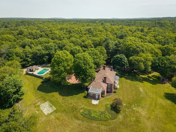 159 Woodland Mead, Hamilton MA 01982