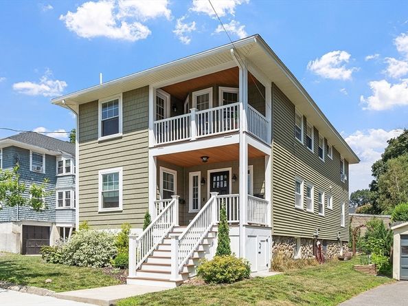 51 Gooch St, Melrose MA 02176