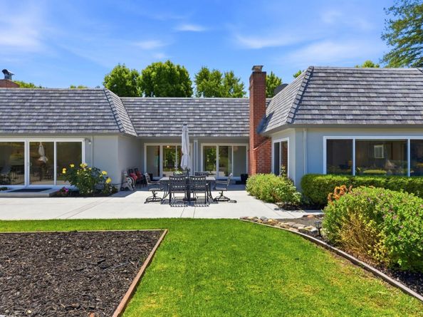 2140 Carmelita Avenue, Hillsborough CA 94010