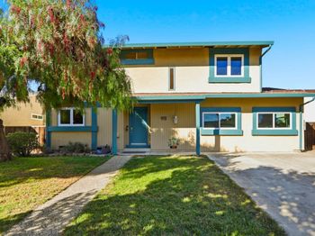 493 Crosslees Drive